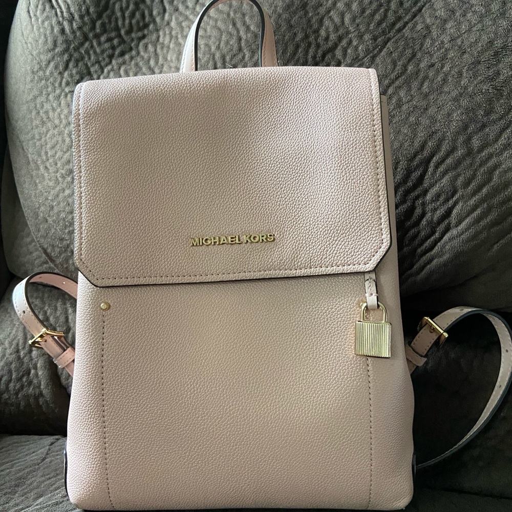 Beautiful Roses pink Michael Kors backpack - Picture 5 of 5